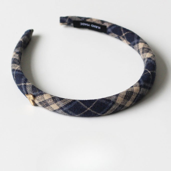 Heart Stripe Headband, High-End Hair Accessory For Various Occasions.