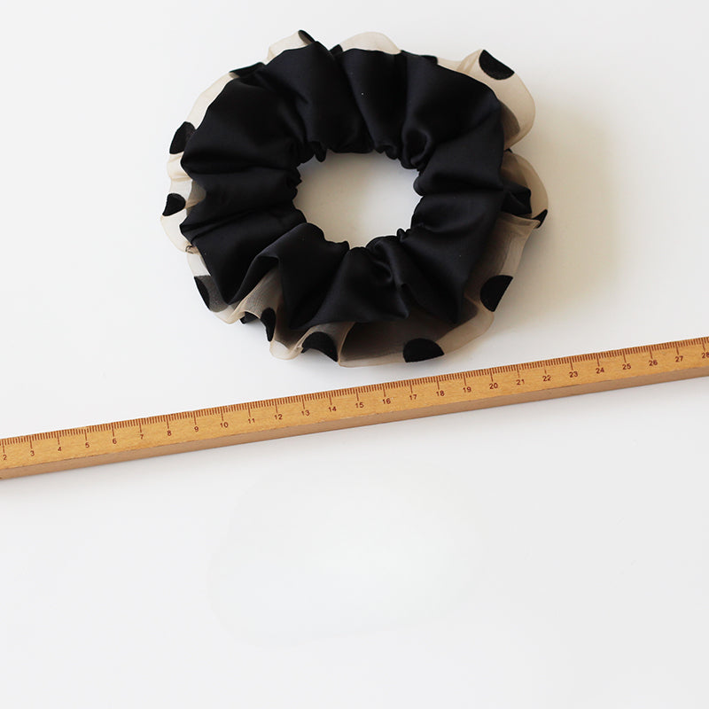 Textured Black Crinkle Hair Tie, High-Elasticity And Durable Hair Accessory.