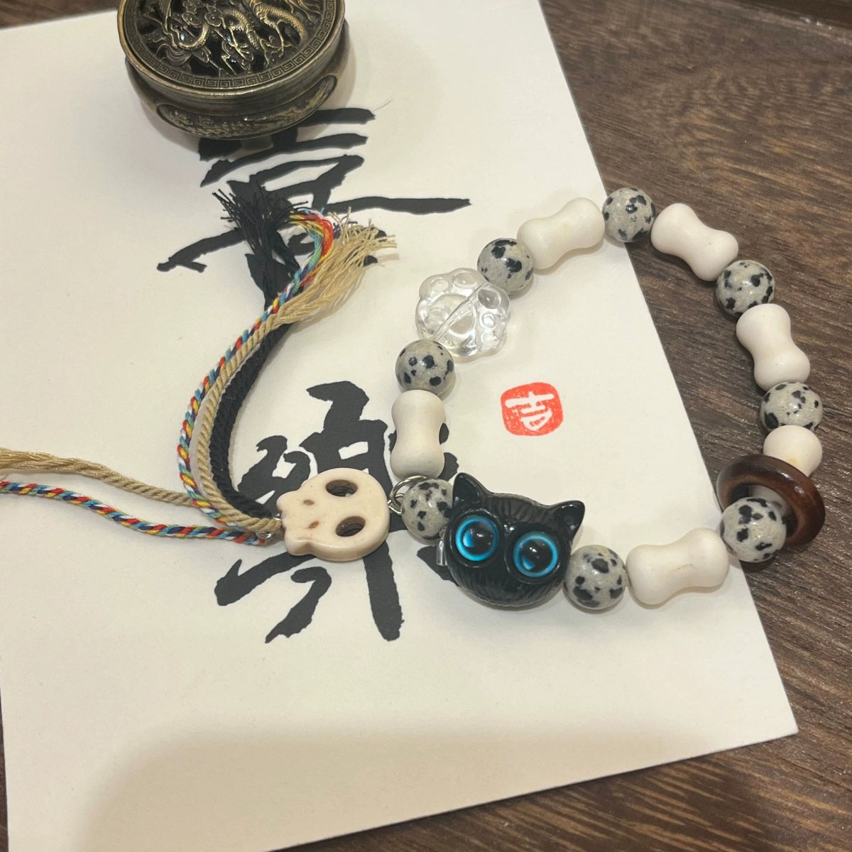 Multicolored Rope Ceramic Cat Braided Bracelet - A Retro and Unique Sweet-and-Cool Accessory