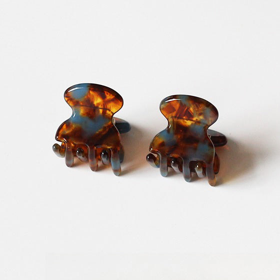 Small Claw Clip, Trendy and Elegant Acrylic Hair Accessory (1.7cm)