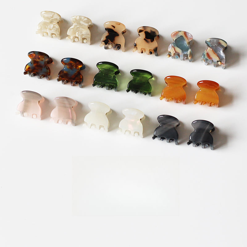 Small Claw Clip, Trendy and Elegant Acrylic Hair Accessory (1.7cm)