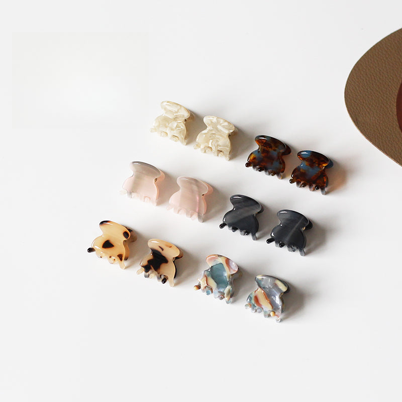 Small Claw Clip, Trendy and Elegant Acrylic Hair Accessory (1.7cm)
