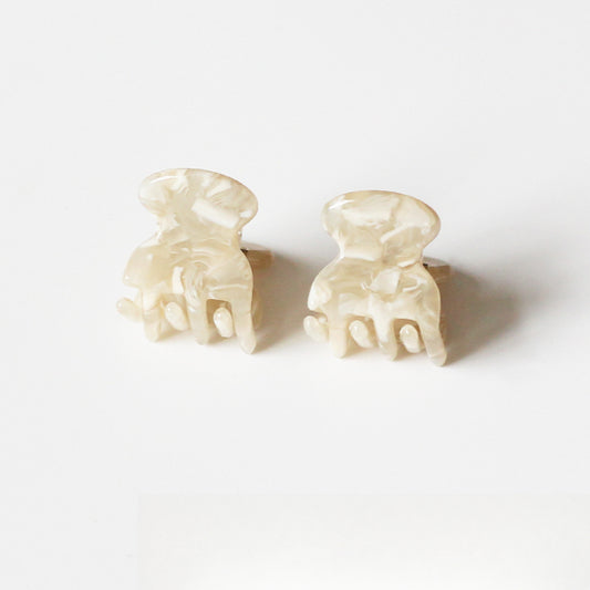 Small Claw Clip, Trendy and Elegant Acrylic Hair Accessory (1.7cm)