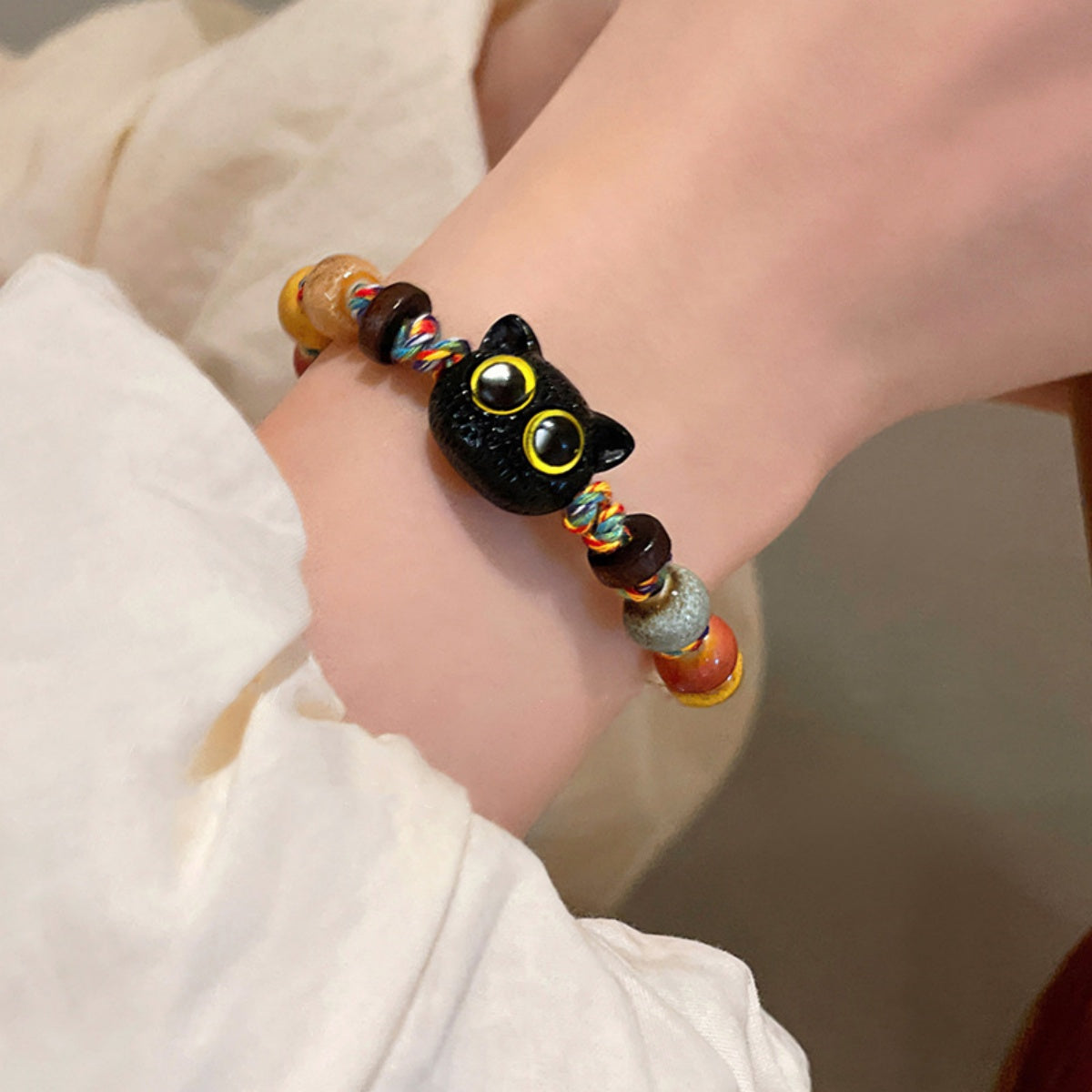 Multicolored Rope Ceramic Cat Braided Bracelet - A Retro and Unique Sweet-and-Cool Accessory